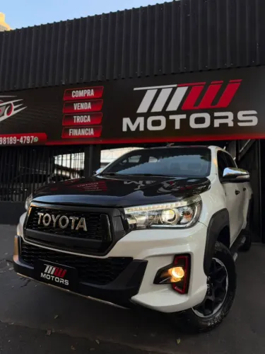 Toyota Hilux CD Gr-s 4X4 2.8 TDI Dies. Aut. 2019