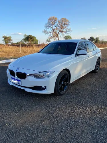 BMW 320I A 2.0 Turbo/activeflex 16V 184cv 4P 2014