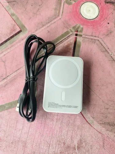 Power bank por indução para iPhone