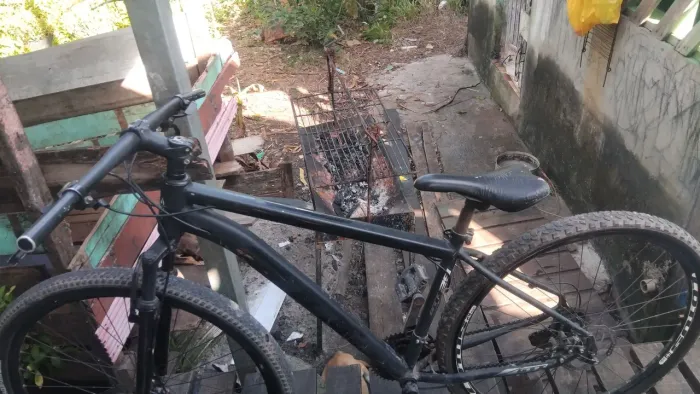 Vendo bicicleta de corrida usado estado de novo