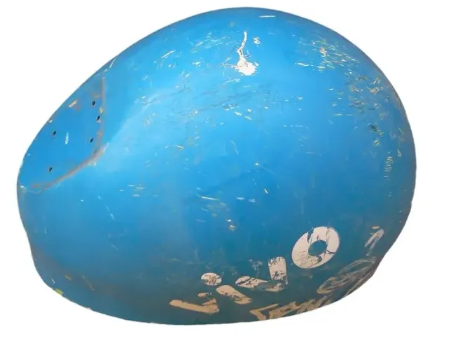 Orelhão cúpula de telefone público necessita de pintura