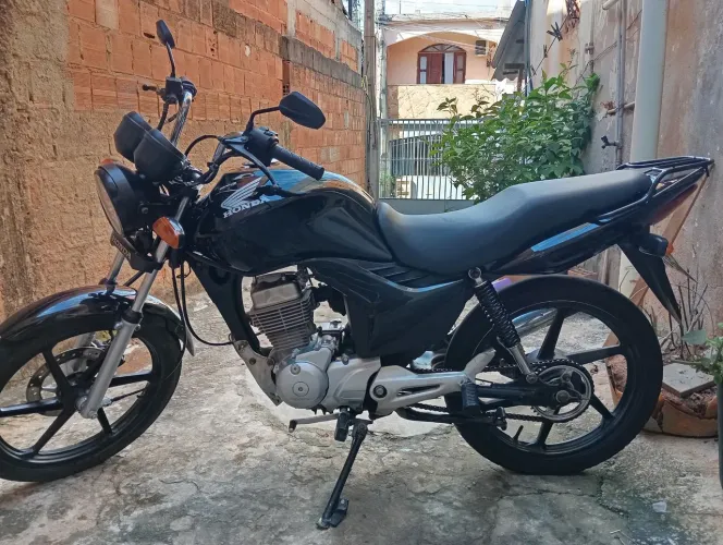 Vendo moto cg fan 2010