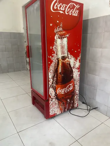 Refrigerador coca cola