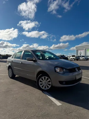 Volkswagen Polo Sedan 1.6 MI Total Flex 8V 4P 2012