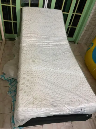 Cama hospitalar + colchão + colchão pneumático super conservados (usados com plástico)
