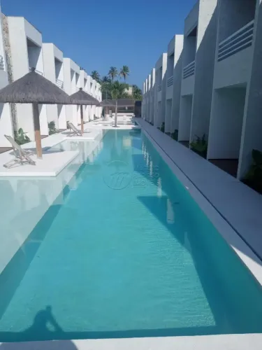 Apartamento com 2 Quartos e Varanda Mobiliado à venda no Cond. Curimã na Praia do Marcenei