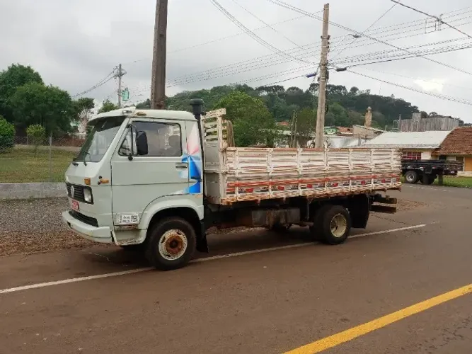 Caminhão Woslkswagen 7-90