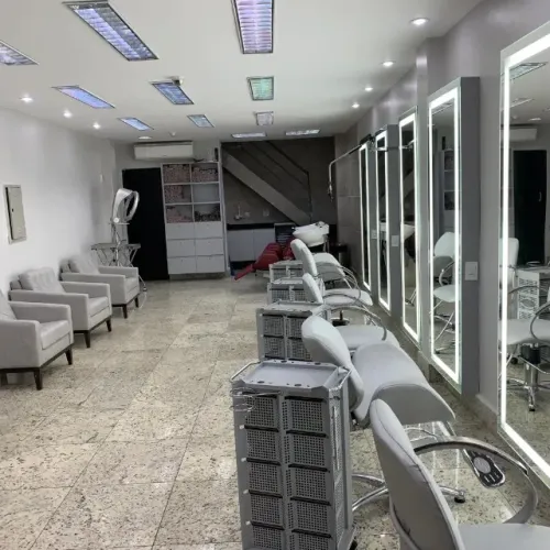 MANICURE E NAIL DESIGNER