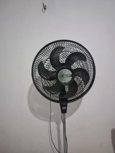 Ventilador malory de pé 