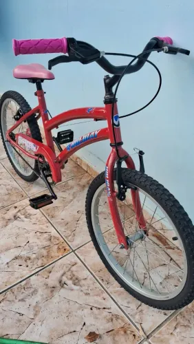 Vendo bicicleta  aro 20 menina