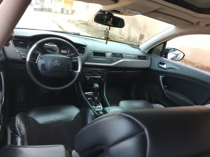 Citroen C5 Exclusive 2.0 16V 4P Aut. 2010