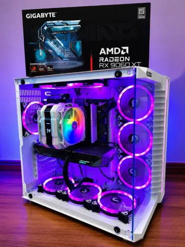 PC GAMER DDR5 RX 9060 XT