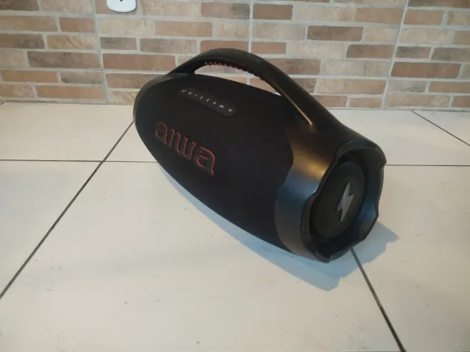 CAIXA AIWA EM PERFEITO ESTADO
