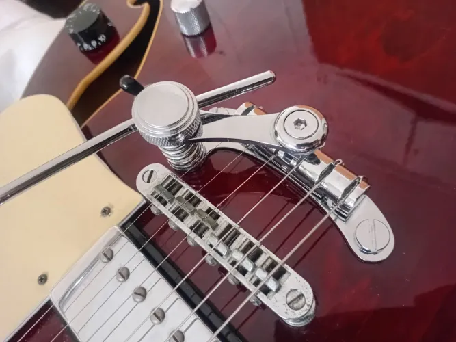 Ponte guitarra estilo duesenberg