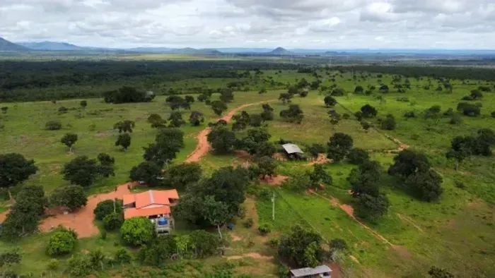 Fazenda c/ 516he c/ 140he abertos, parte Cultura, 9km de Jangada-MT