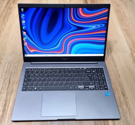 NOTEBOOK SAMSUNG BOOK CELERON 6303 (ULTIMA GERAÇÃO)/SSD 256GB (NOVO)