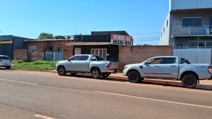 Salão comercial na Av. Lúdio Martins Coelho, 70 m² de área construída e terreno de 260m²