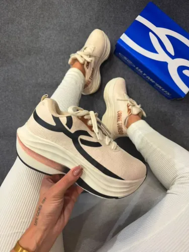 Tênis masculino e feminino primeira linha 