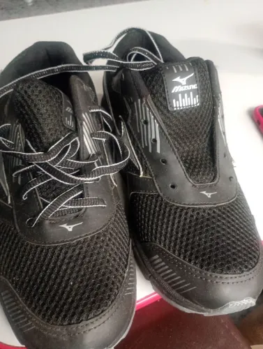 Tênis Mizuno Tam 37 não original primeira linha