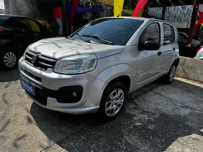 Fiat Uno Attractive 1.0 Flex 6V 5P 2017