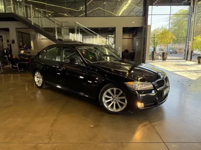BMW 320I A 2011