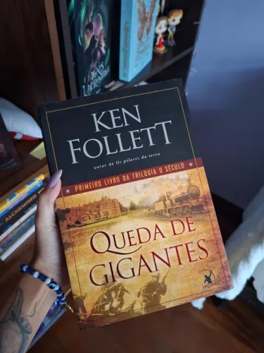 Livro Queda de Gigantes