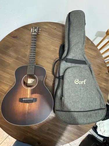 Violão Cort 