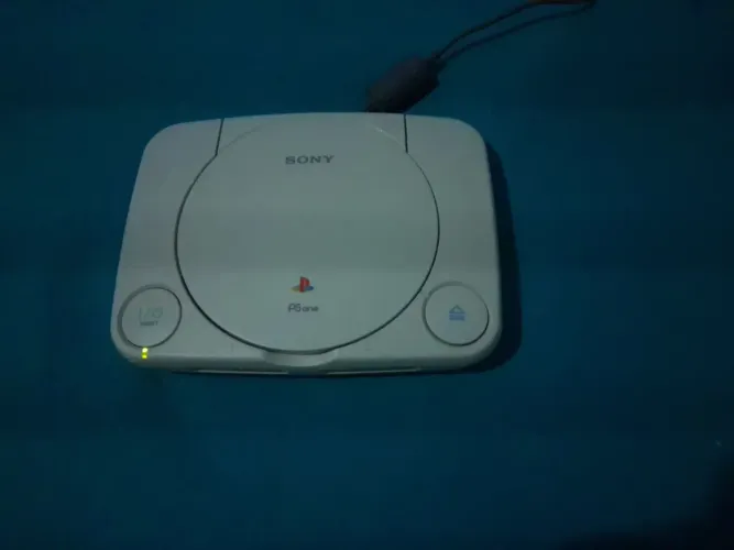 PlayStation 1 Slim (PS One) Super Conservado + Leitor Funcionando + Jogos