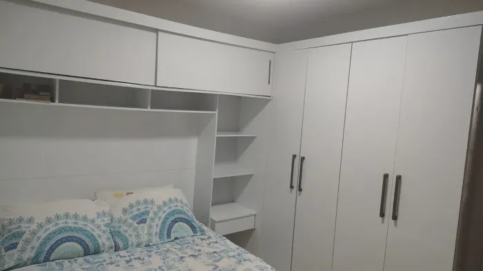 Guarda roupa com painel