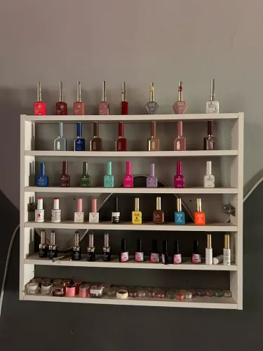 Expositor / Esmalteiro MDF de Parede + Kit de Esmaltes em Gel e Acessórios para Unhas