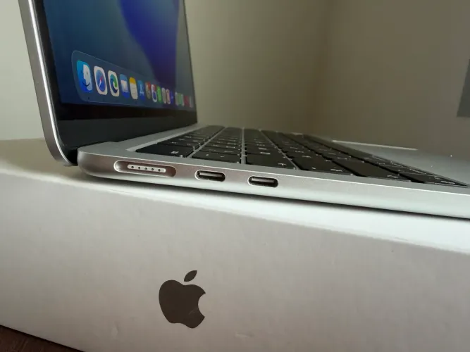 MacBook Air M5 512GB - Apenas 6 meses de uso