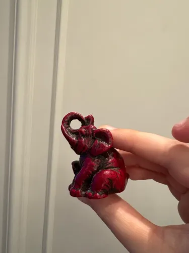 Elefante vermelho