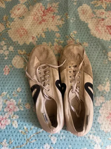 Tênis futsal rainha