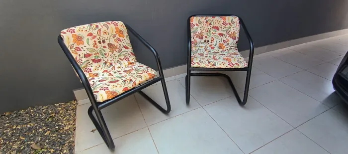 Cadeiras tubulares para varanda ou jardim