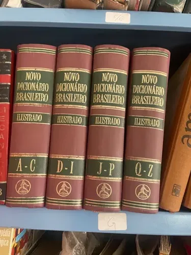 Novo dicionário brasileiro ilustrado 4 volumes Adalberto Prado e Silva melhoramentos 