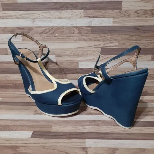 Sapato Schutz Anabela 36