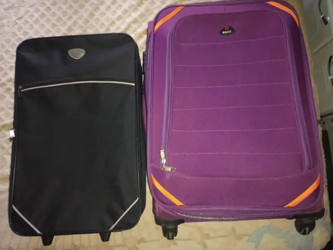 Conjunto de malas de viagem - Preto e roxo