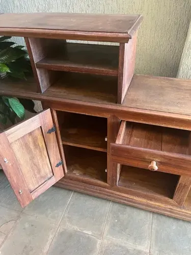 Lindo móvel para sala de madeira