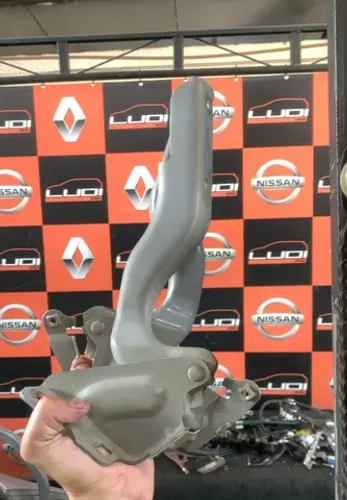 Par de Braços do Capô Nissan Sentra 2015