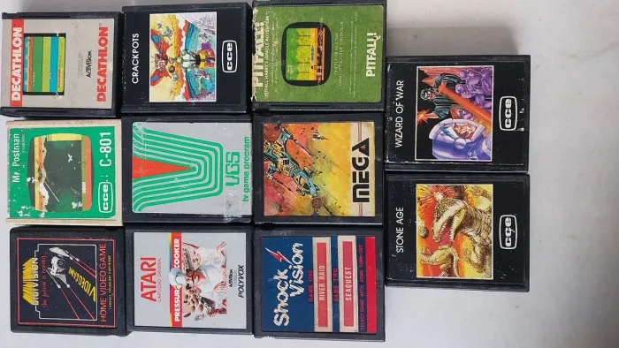 Lote de 11 Jogos de Cartucho para Atari SÓ VENDA NÃO TROCO POR NADA 
