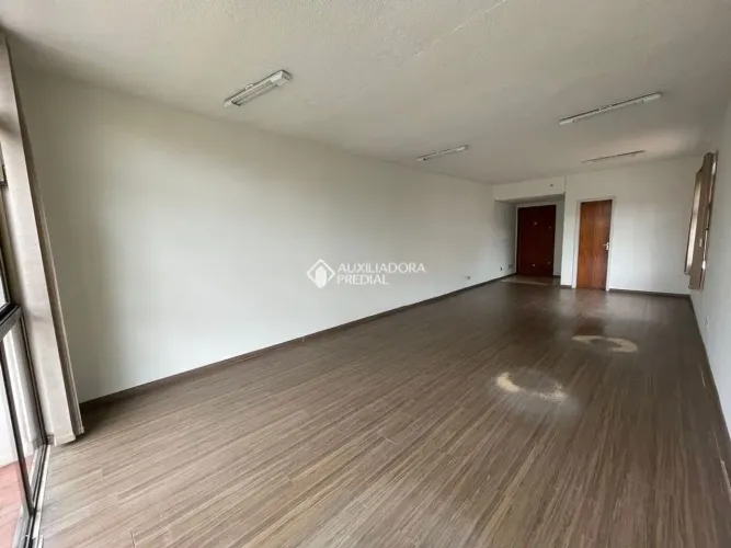 Na Rua: Umbú, excelente Sala Comercail com 50,0 m² privativos.