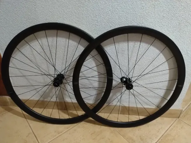 Roda Cannondale Disc Tubelles Carbono Hollowgram 35 1,480kg