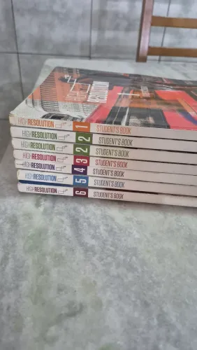 LIVROS HIGH RESOLUTION (1 ao 6) - CULTURA INGLESA / YOUNG EXPRESS