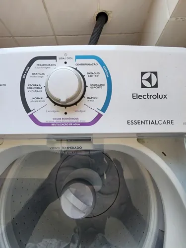 Máquina de Lavar Eletrolux Essential Care de 8,5 kg, modelo LES09