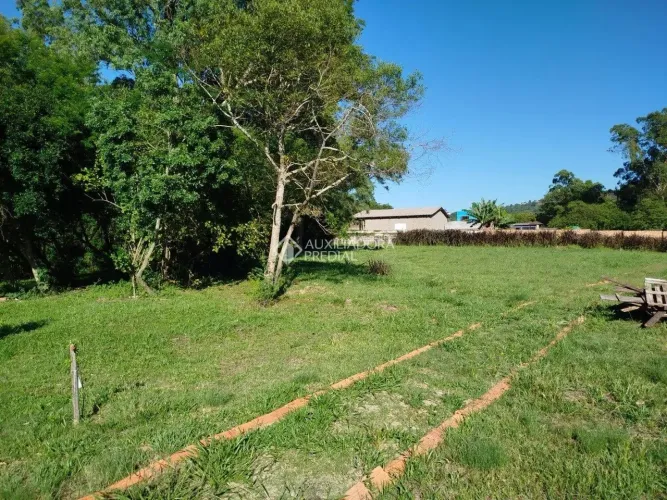 Terreno 100 % aproveitável com 12 mil metros quadrados.