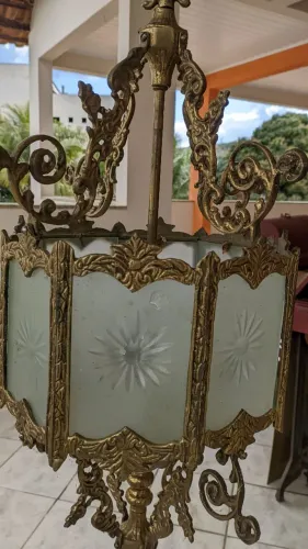 Lustre Clássico de Bronze com Vidro