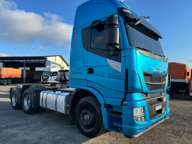Iveco HI Way 2022/480 6x4 único dono ótimo estado !!!