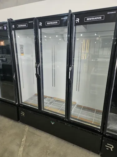 geladeira expositora 3 portas para bebidas/lacticínios - a pronta entrega