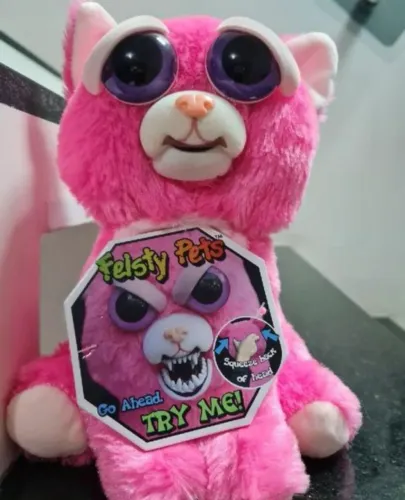 Feisty Pets - Gata Rosa