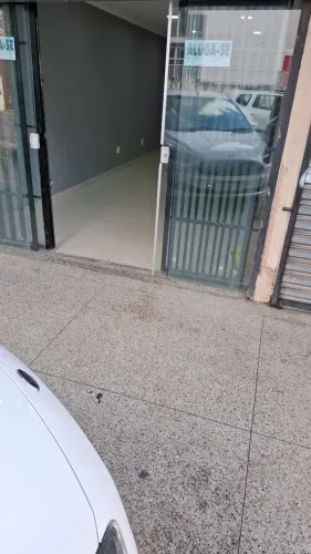 Excelente loja de Galeria, bem localizada, pintura nova